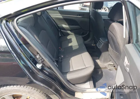 2018 Hyundai Elantra Value Edition z USA, uszkodzony, nr VIN 5NPD84LF6JH264233